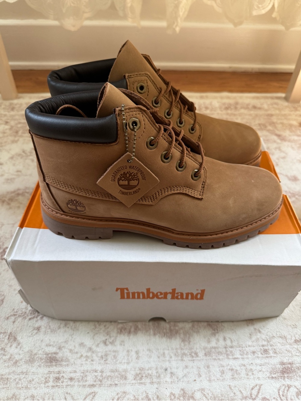 Timberland Men’s Medium Beige Nubuck Waterproof Leather Boots Size 9